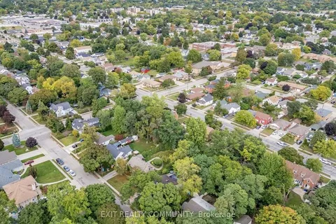 142 Cecil Street, Sarnia, ON N7T 6W4