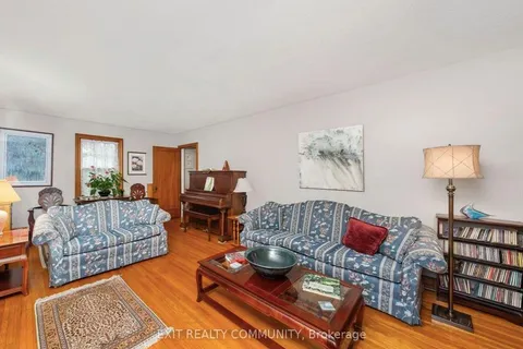 142 Cecil Street, Sarnia, ON N7T 6W4