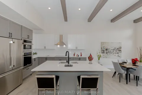 169 Springside Crescent, Blue Mountains, ON L9Y 5L3