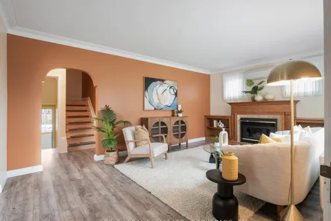 257 Lakeshore Road, St. Catharines, ON L2M 1R9