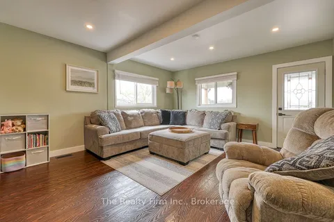 136 Bidwell Street, ON N4G 3V5
