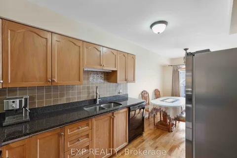 2595 Crosscut Terrace, Blossom Park - Airport and Area, ON K1T 4A1