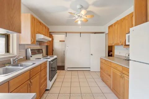 873 DUNLEVIE Avenue, McKellar Heights - Glabar Park and Area, ON K2A 2Z3