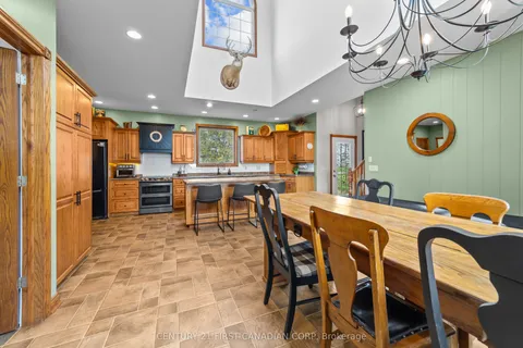 5291 Mount Carmel Drive, North Middlesex, ON N0M 2J0