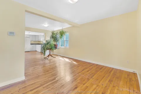 77 Portsmouth Avenue, ON K7M 1V4