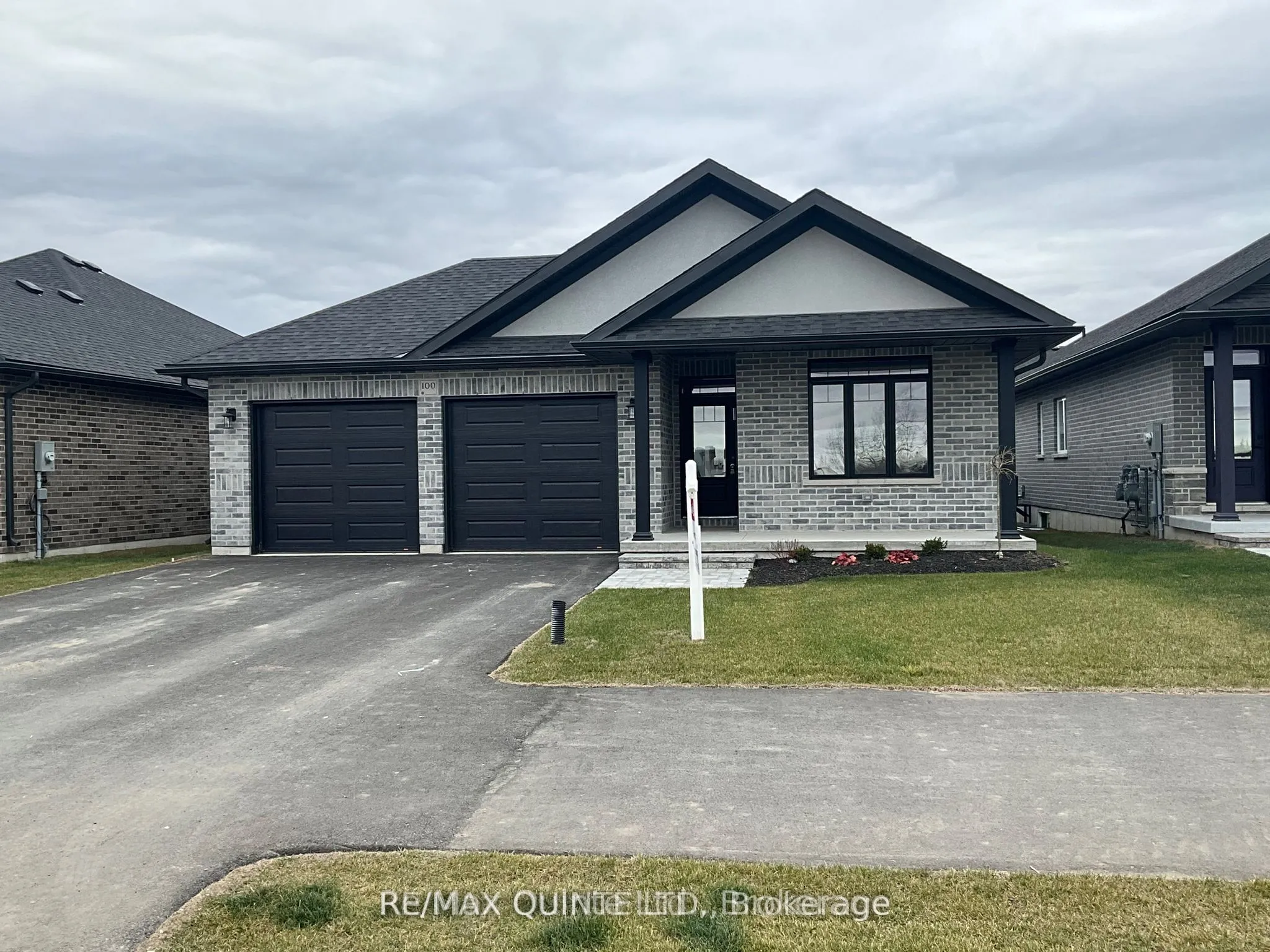 100 RAYCROFT Drive, Belleville, ON K8N 0R5