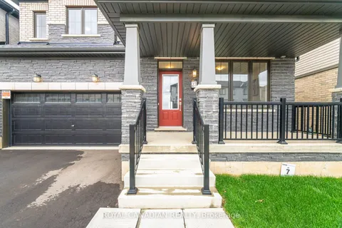 27 Bee Crescent, Brantford, ON N3T 0V7