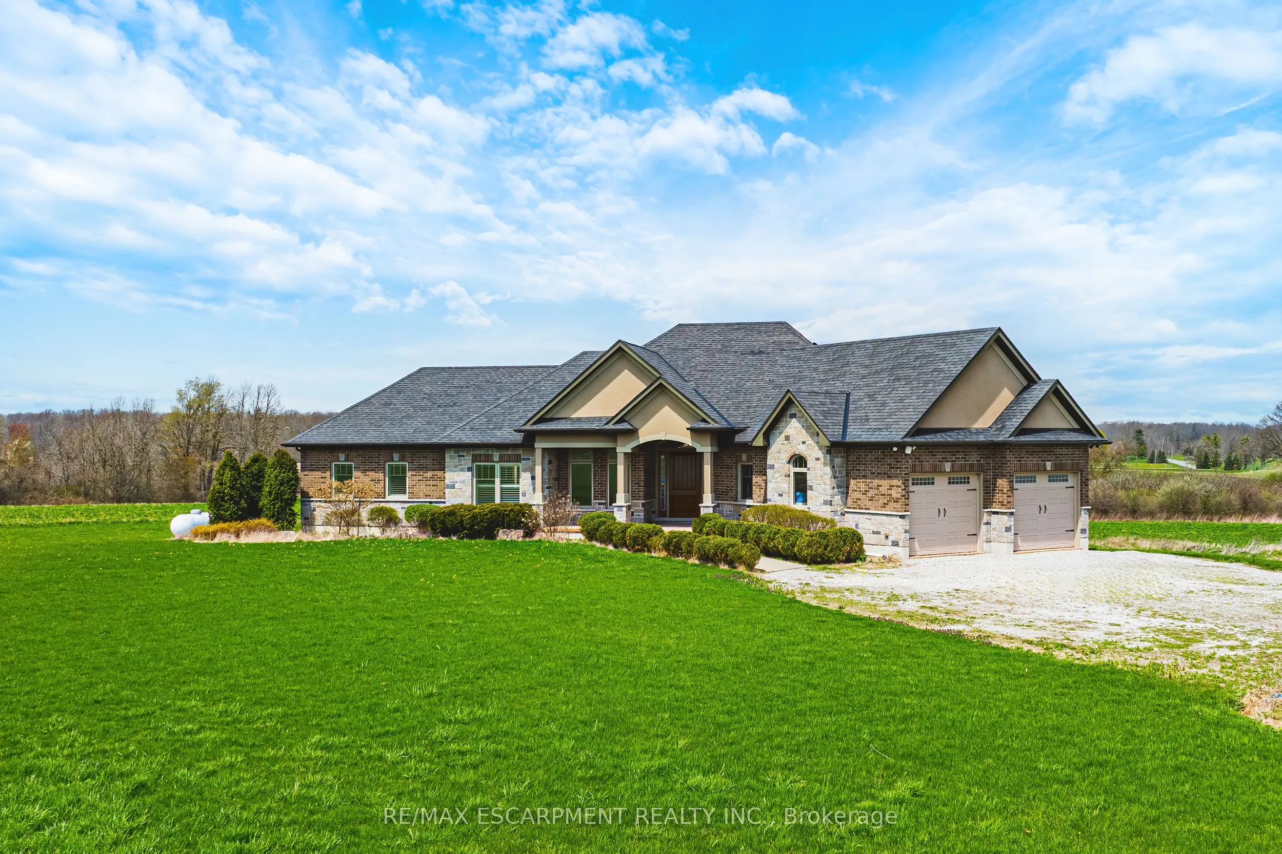 15 Reeds Road, Haldimand, ON N0A 1E0