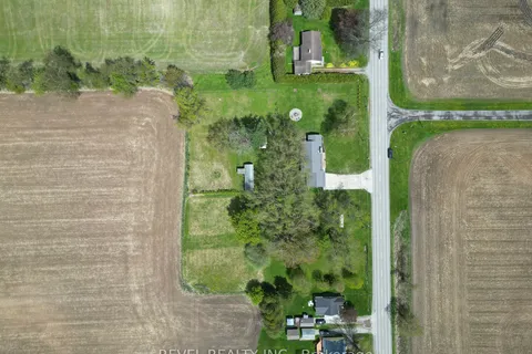 1039 St. John's Road, Norfolk, ON N3Y 4K1