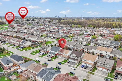 18 Donnenwerth Drive, Kitchener, ON N2E 3X2