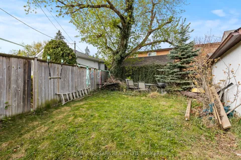 362 CARLTON Street, St. Catharines, ON L2M 4W5