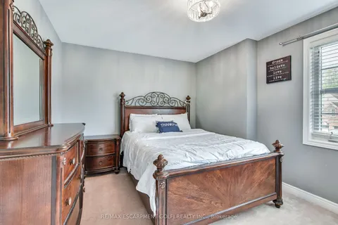 8760 Milomir Street, Niagara Falls, ON L2H 0C6