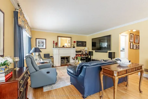 622 ST JAMES Street, London East, ON N5Y 3P8