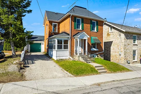 32 Drummond Street, Perth, ON K7H 1E9