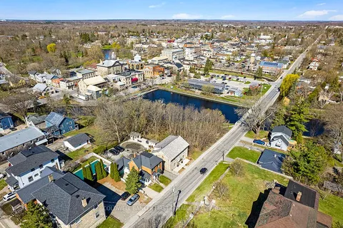 32 Drummond Street, Perth, ON K7H 1E9