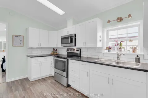 311 Dundas Street, Quinte West, ON K8V 1M1