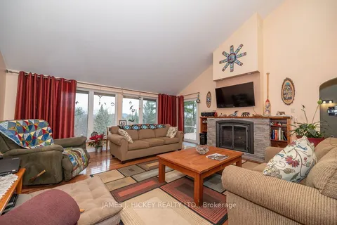 34224 Highway 17 Highway, Deep River, ON K0J 1P0