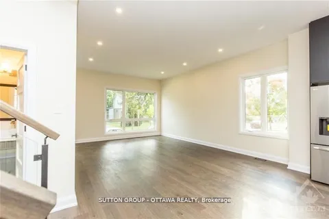 571 Mutual Street, Overbrook - Castleheights and Area, ON K1K 1C5