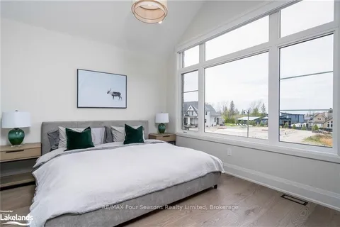 132 Dorothy Drive, Blue Mountains, ON N0H 2P0