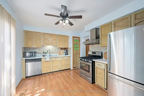 60 Brunswick Avenue, London North, ON N6G 3K8