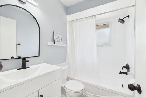 402 Queen Street, Kincardine, ON N2Z 2R2
