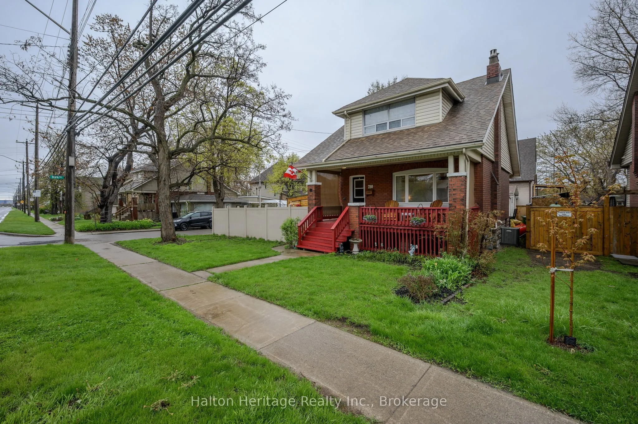 230 Beach Boulevard, Hamilton, ON L8H 6W1