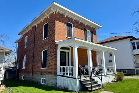 12 Maple Avenue, Prince Edward County, ON K0K 2T0
