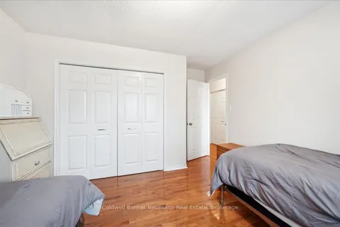 17 Brazolot Drive, Guelph, ON N1G 4M1
