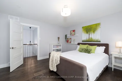 311 Ambleside Drive, London North, ON N6G 4V8