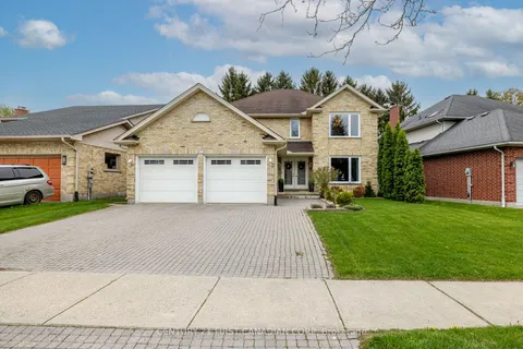311 Ambleside Drive, London North, ON N6G 4V8