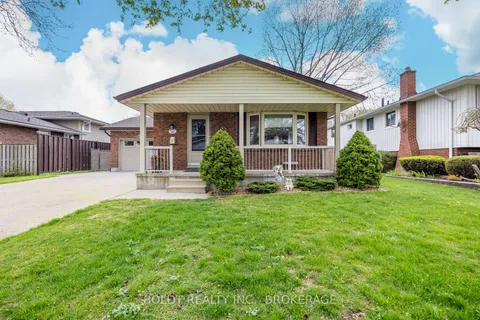 49 Rochelle Drive, St. Catharines, ON L2M 6Y6