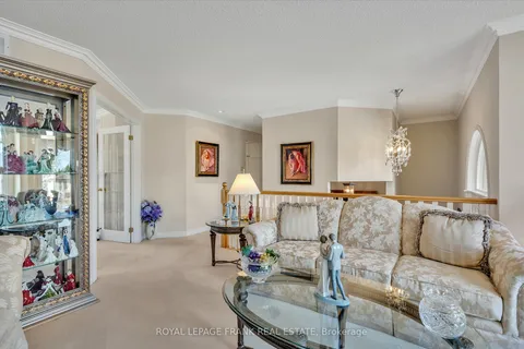 42 Huntingwood Crescent, Kawartha Lakes, ON K0M 1A0