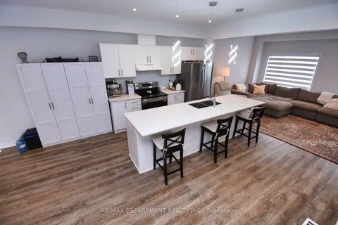 187 Wilson Street, Hamilton, ON L9G 1N4