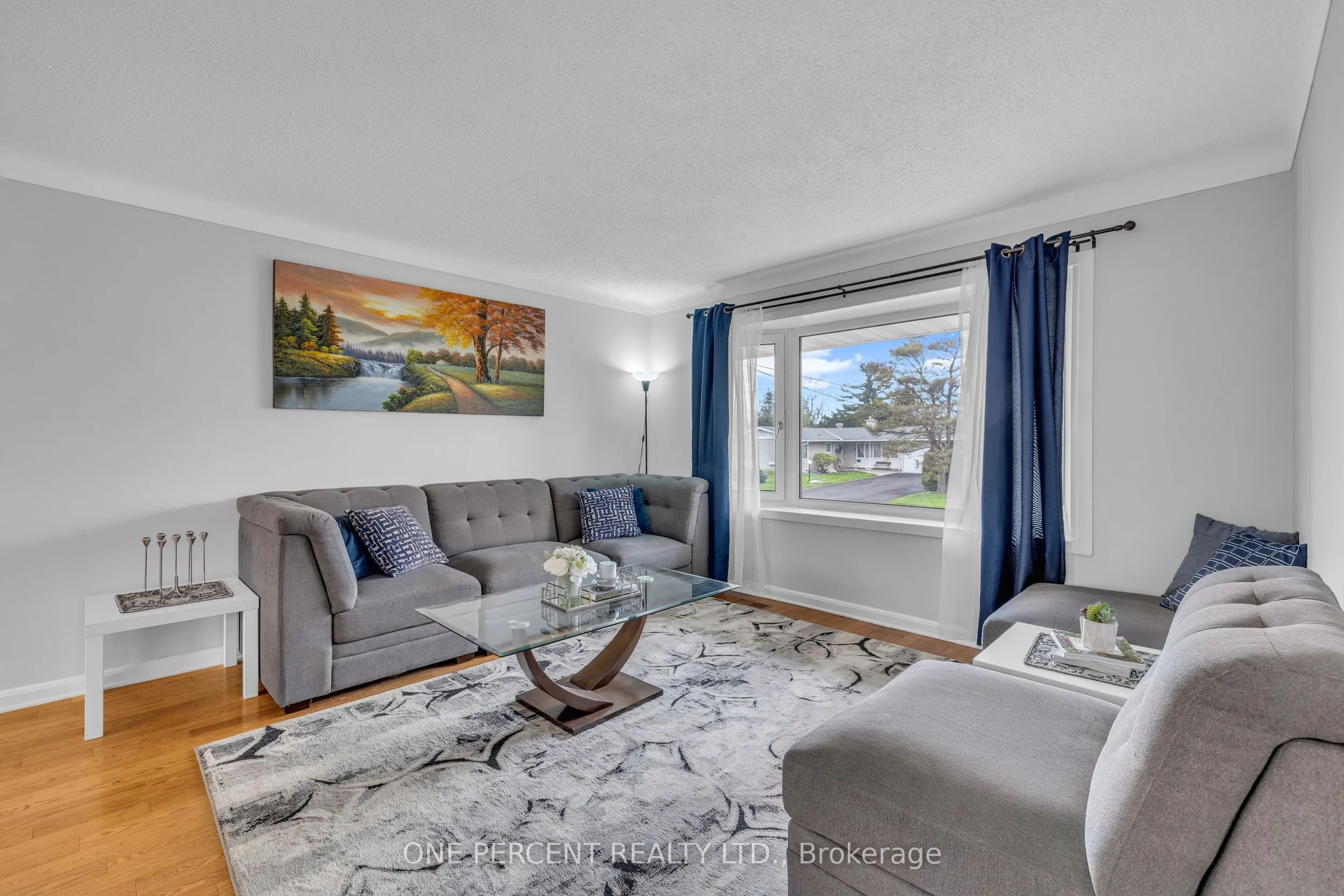 6 Twin Terrace, Cityview - Parkwoods Hills - Rideau Shore, ON K2E 5E4