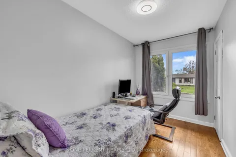 6 Twin Terrace, Cityview - Parkwoods Hills - Rideau Shore, ON K2E 5E4