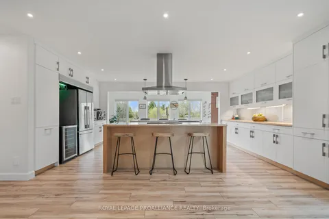 135 Hiscock Shores Road, Prince Edward County, ON K0K 1L0