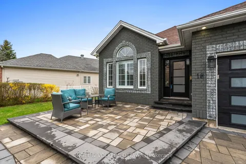 18 Fanterra Way, Hunt Club - South Keys and Area, ON K1T 3Y7