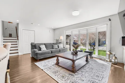 39 Viking Drive, Grimsby, ON L3M 3V2