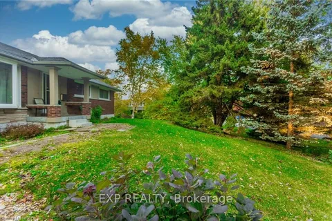 376 Philip Place, Hamilton, ON L9G 3G8