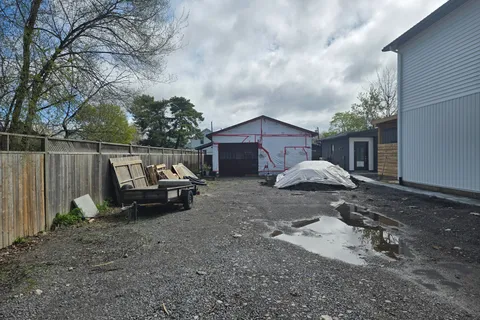 63 Church Street, Belleville, ON K8N 3B5