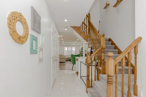 38 Magnificent Way, Hamilton, ON L0R 1C0