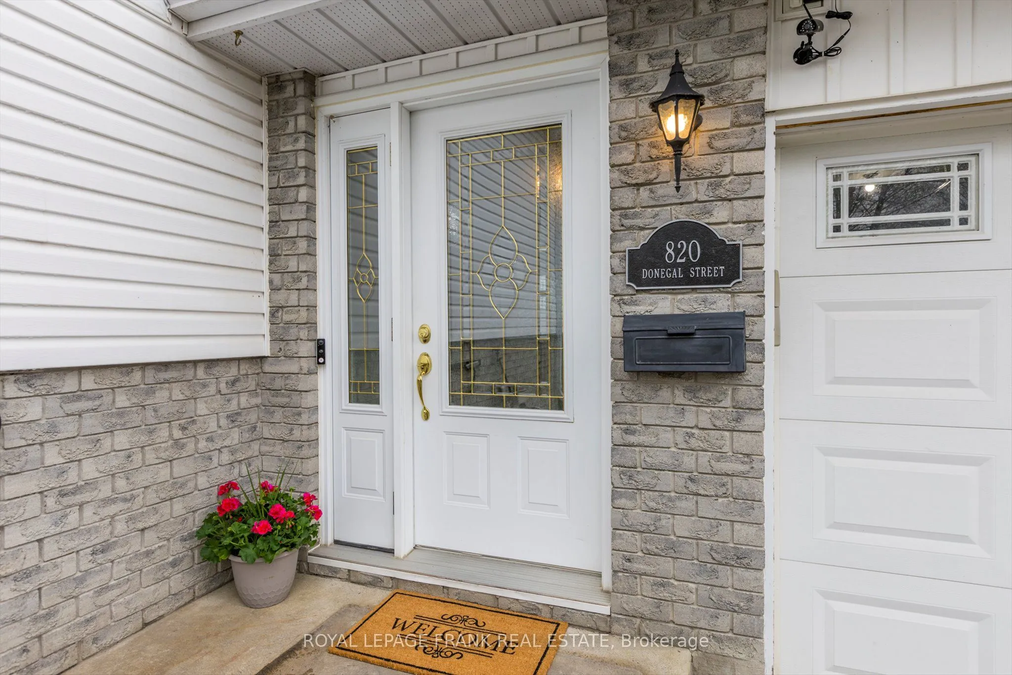 820 Donegal Street, Peterborough North, ON K9H 4N4