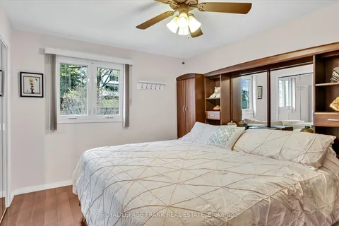 820 Donegal Street, Peterborough North, ON K9H 4N4