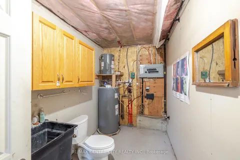 7641 Lakeshore Road, Lambton Shores, ON N0N 1J0