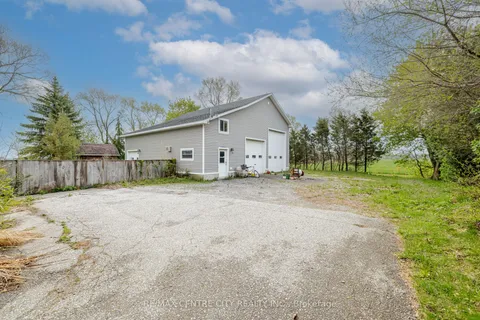 7641 Lakeshore Road, Lambton Shores, ON N0N 1J0