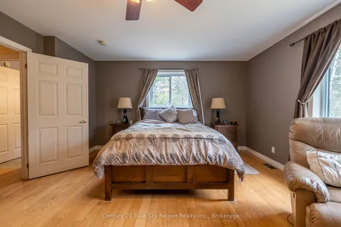 1518 PINECREEK Road, ON P0H 1H0