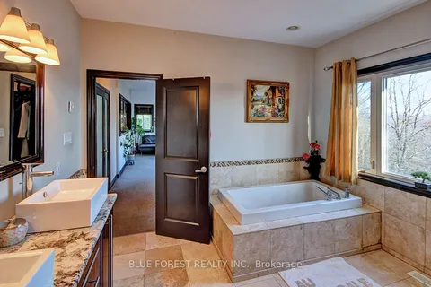 754 Riverside Drive, London North, ON N6H 2S4