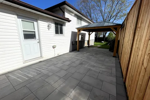 7010 Bonnie Street, ON L2G 7L1