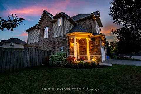 21 Atessa Drive, Hamilton, ON L9B 0G5