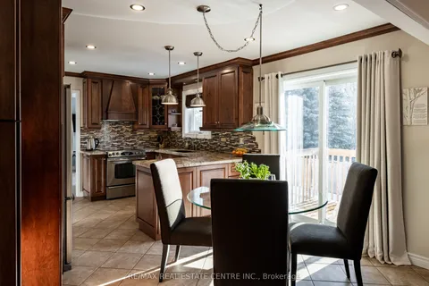 37 Riverside Drive, ON L9W 6L5